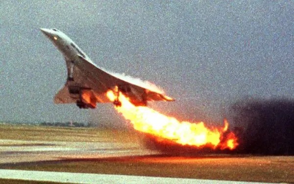سقوط هواپیمای کنکورد